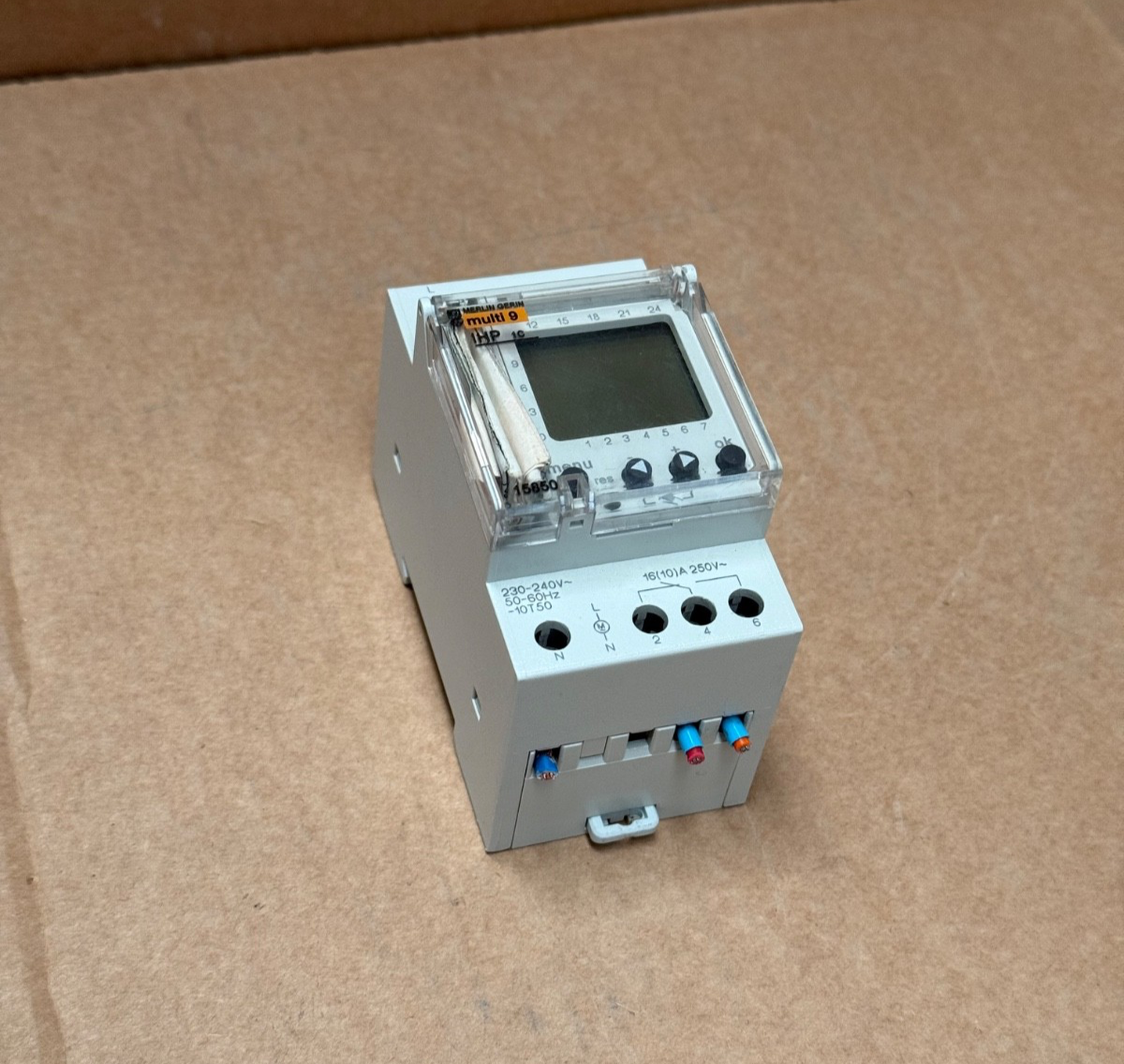 Merlin Gerin – 15850 – 1‑Channel Digital Programmable Time Switch 16 A ...