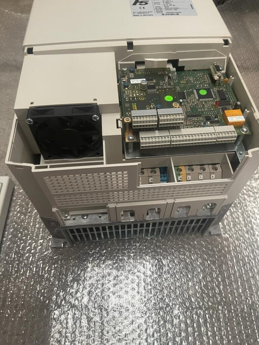 KEB COMBIVERT F5 20F5A1H-Y00F Drive Controller 37kW - 772 Hours Runtime
