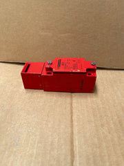 Telemecanique – XCSA802 – Safety Interlock Switch 3 NC Metal IP67