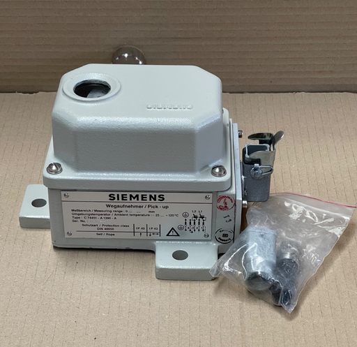 Siemens – C74451‑A1390‑A102 – Displacement/Position Sensor Feedback Transducer