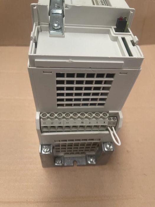 KEB COMBIVERT F5 - 12F5C3D-3A0A - VFD 400V