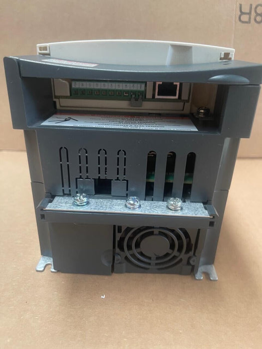 Schneider Electric Altivar 71 - ATV71H075M3 - VFD 0.75kW/1HP 200-240VAC