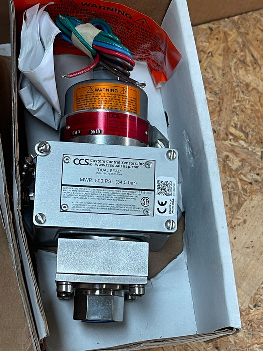 Custom Control Sensors - 646GZE1-7011 - Explosion-Proof DualSnap Pressure Switch