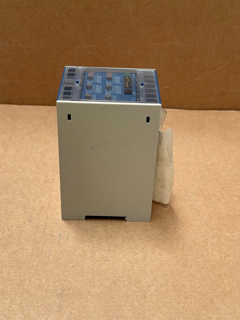 SEG (Woodward) – XUF2 – Voltage & Frequency Protection Relay, 100–400 VAC