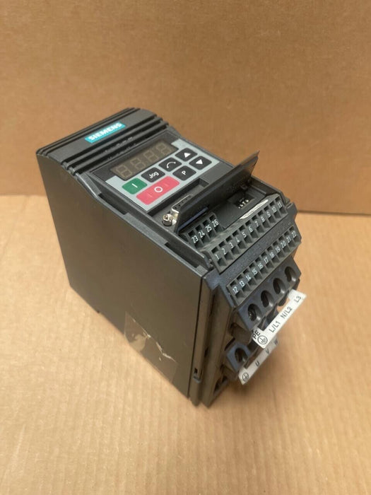 Siemens - 6SE3212-8CA40 - MICROMASTER Vector Drive, 0.55 kW, 230V