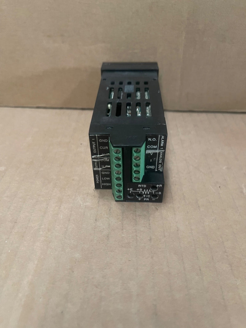 Omega Engineering – CN77353-PV – MicroMega Series Process/Temperature Controller