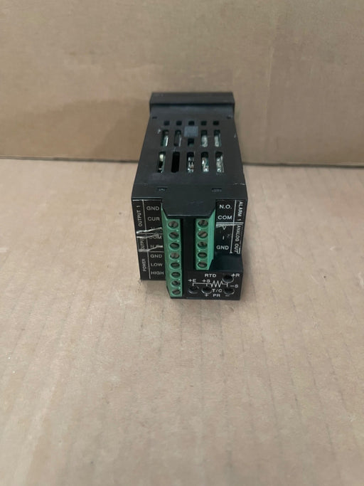 Omega Engineering – CN77353-PV – MicroMega Series Process/Temperature Controller