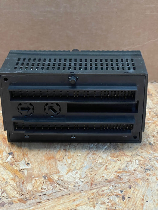 GE Fanuc – IC200MDD844H – VersaMax 16 IN / 16 OUT Mixed I/O Module