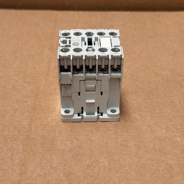 General Electric – MCRA031AT – C‑2000™ Mini Control Relay, 3 NO + 1 NC, 110‑120