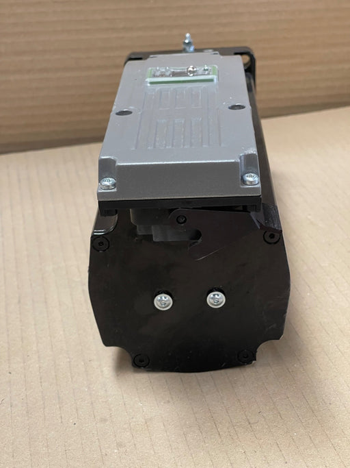 Schneider Electric – ILM1003P01F0000 – Lexium 62 Integrated Servo Motor 5.8 Nm