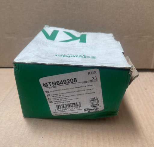 Schneider Electric - MTN649208 - Switch Actuator REG-K/8x230/10 with Manual Mode