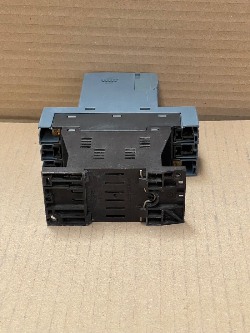 SIEMENS – 3RW3018‑2BB04 – 18 A SIRIUS Soft Starter