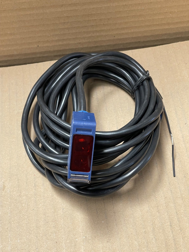 Telemecanique – XUK9ARCNL5S05 – XUK Series Photoelectric Reflex Sensor