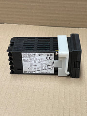 Omron – E5CK‑AA1‑500 – Digital Temperature / Process Controller 100‑240 V