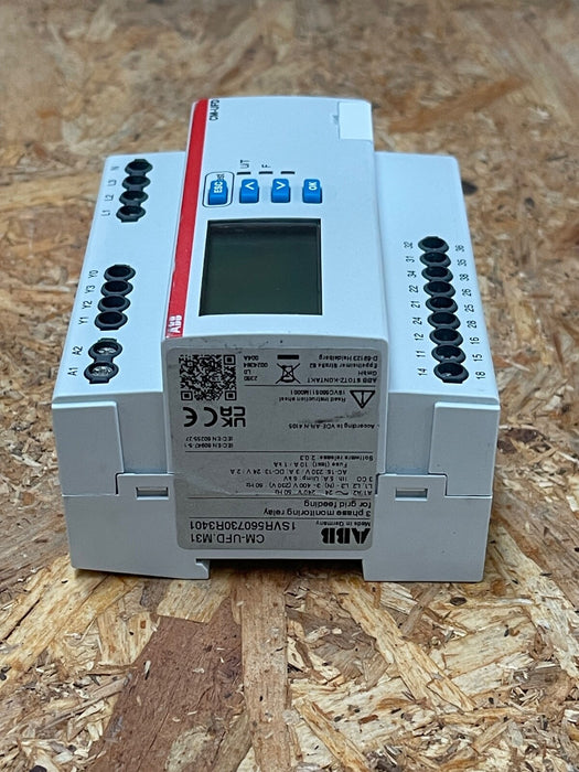 ABB – 1SVR560730R3401 (CM‑UFD.M31) – Grid‑Feeding Monitoring Relay, 3× SPDT