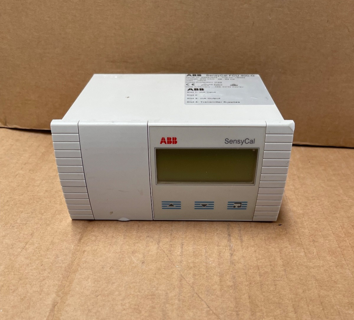 ABB – FCU400-G 18022 – Universal Measuring Computer / Gas Flow Transla ...
