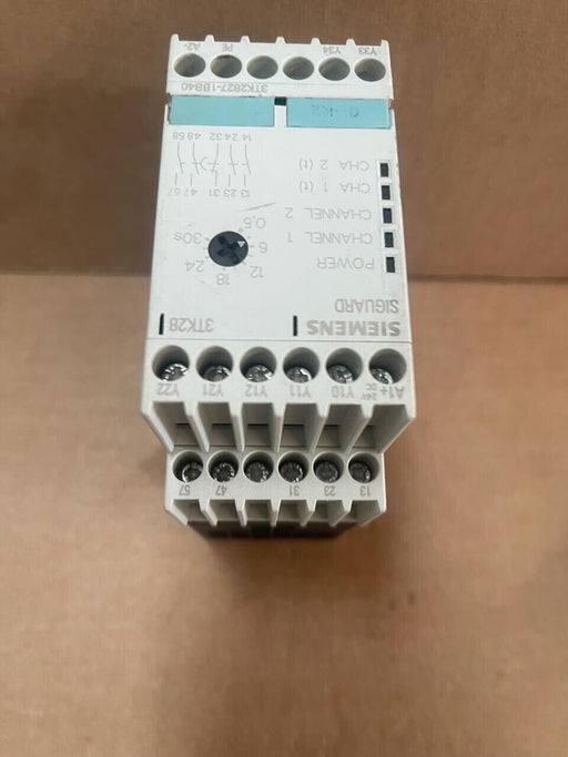 SIEMENS SIGUARD - 3TK2827-1BB40 - Safety Relay