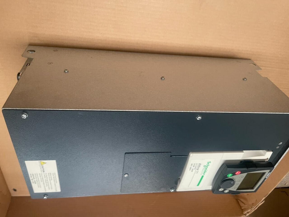 Schneider Electric Altivar71 - ATV71HD37N4 - 37kW/50HP Speed Drive 350h Runtime