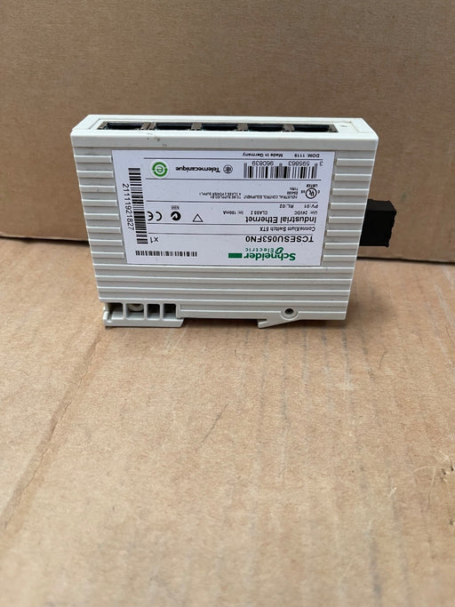 Schneider Electric – ConneXium – TCSESU053FN0 – Ethernet TCP/IP Unmanaged Switch