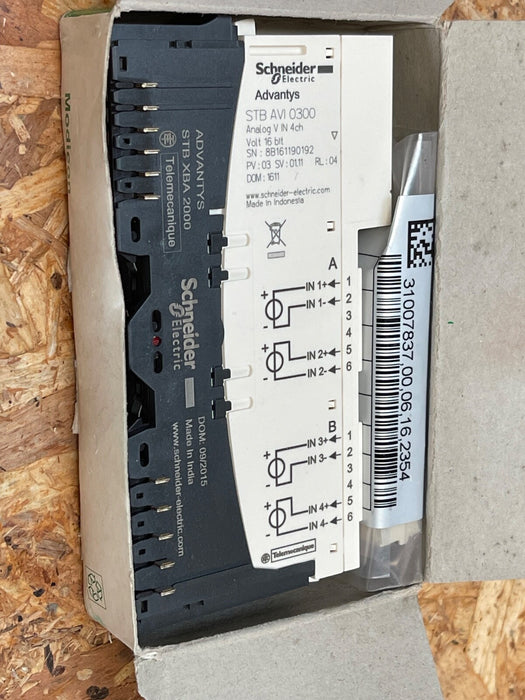 Schneider Electric – STBAVI0300K – Modicon STB 4-Channel Standard Analog Voltage