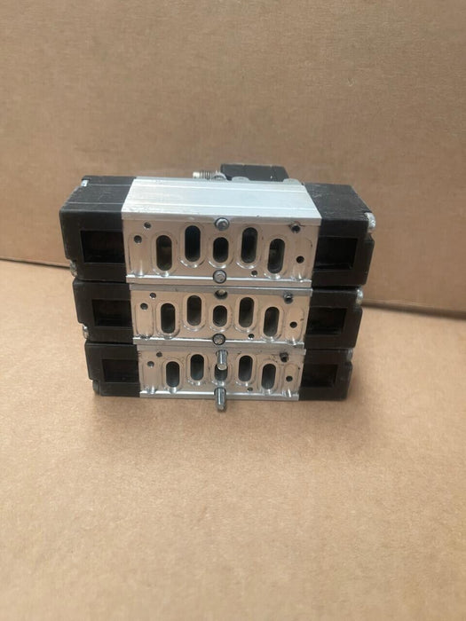 Bosch Rexroth - 0820051702 - 5/2-Way Single Solenoid Valve