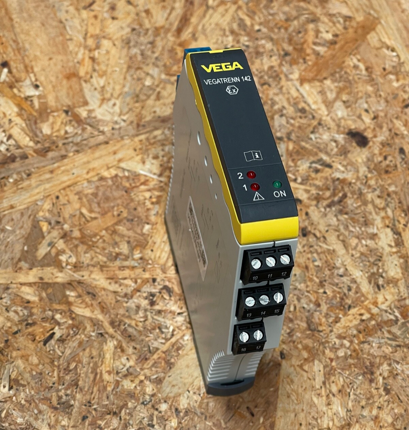 VEGA – VEGATRENN 142 – 2‑Channel HART Signal Barrier, Loop‑Powered, Ex‑Rated