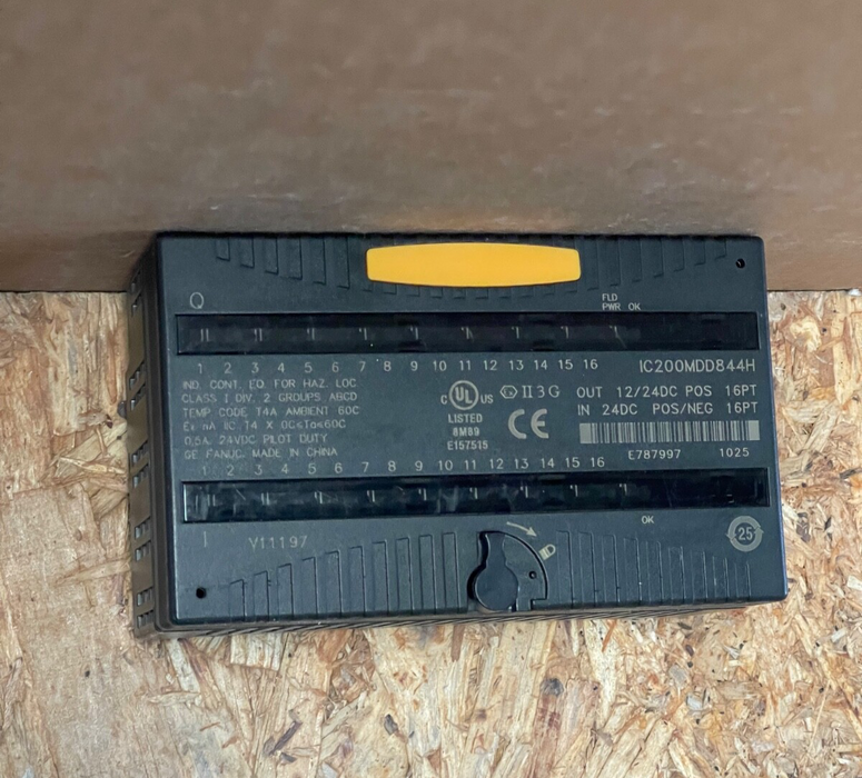 GE Fanuc – IC200MDD844H – VersaMax 16 IN / 16 OUT Mixed I/O Module