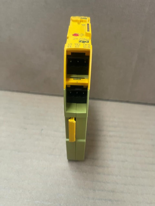 PILZ - PNOZ s2 C 24 VDC 3n/o 1n/c - 751102 - Safety Relay