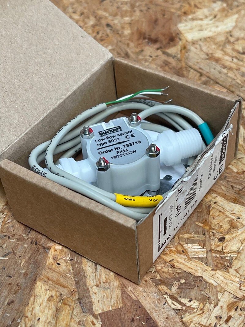Burkert – Type 8031 – Low‑Flow Paddle‑Wheel Sensor with Frequency Output