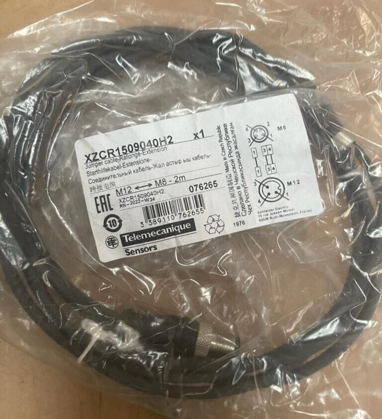 Telemecanique Sensors XZCR1509040H2 Straight Male 3 way M12