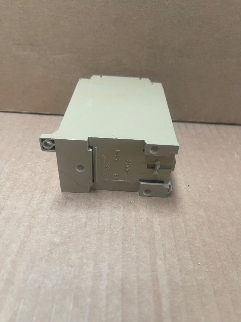 Omron – G9SA-321-T075 – Safety Relay, 3PST-NO + OFF-Delay, 24 V AC/DC, DIN Rail
