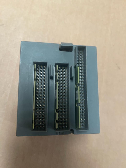 ABB - CI502-PNIO B4 - 1SAP220700R0001 - PROFINET Bus Module 8DC/8D1/8DO