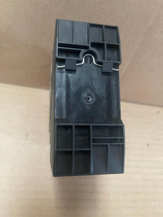 SIEMENS SIRIUS - 3RK1105-1BE04-2CA0 - Safety Relay