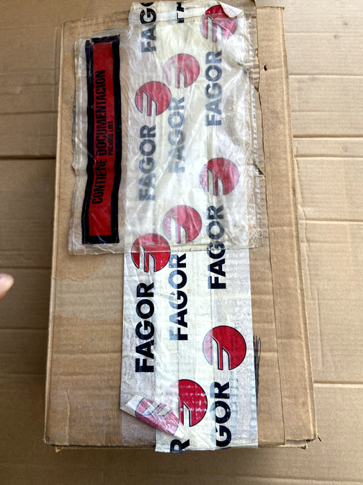 FXM32.20A.E1.010 AC BRUSHLESS SERVOMOTOR International Shipping by DHL