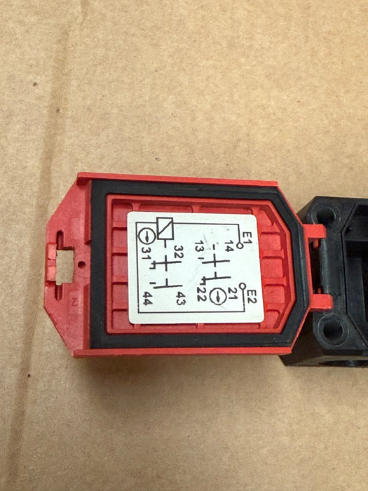 Bernstein – SLK‑M‑UC‑55‑R0‑A0‑L0‑0 – Safety Interlock Switch, NC+NO, IP67, M20