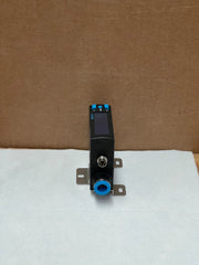 Festo – SFAH‑200U‑Q8S‑PNLK‑PNVBA‑M8 (8058478) – Thermal Flow Sensor 4‑200 L/min