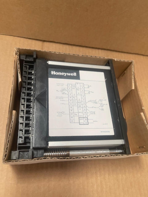 Honeywell - R7420A1012 - ELECTRIC ROOM TEMPERATURE CONTROLLER WITH PI-FUNCTION