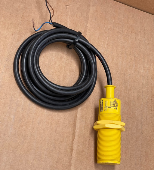 Electromatic – EC3010PNCP – Proximity Sensor 10 mm / M30 (PNP, 3‑Wire DC)