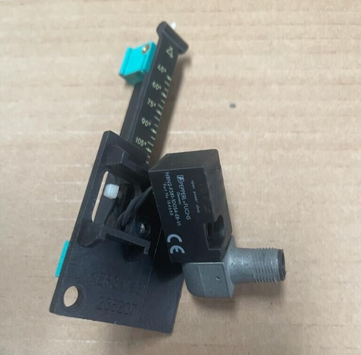Pepperl+Fuchs NBN2-F581-100S4-E8-V1 / 184688 Proximity Sensor