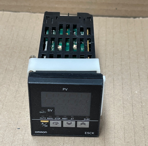 Omron – E5CK‑AA1‑500 – Digital Temperature / Process Controller 100‑240 V