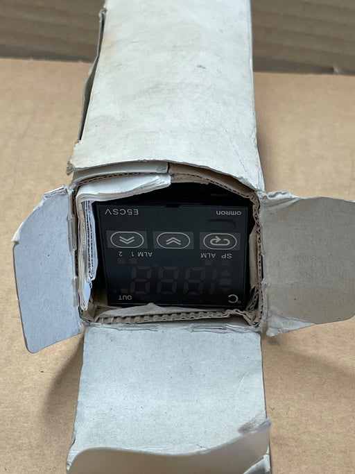 Omron – E5CSV‑R1T‑500 – PID Temperature Controller 1 Alarm Relay 48×48 mm