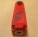 Telemecanique, XCSLF2725312, Safety interlock switch XCS metal 3 NC+1 NO 24V