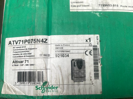 Schneider Electric Altivar 71  ATV71P075N4Z 0.75kW - 1HP -380 / 400V VFD