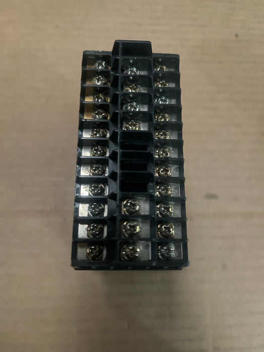 GEFRAN 1600 - 1600-RRR0I0-0101-000 - Controller for Motorized Valves