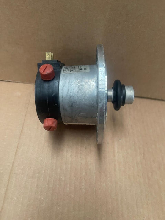 Radio Energie - RE.O444 L1B 0.06 CA - DC Tachogenerator, 60V/1000 RPM, Flange Mo