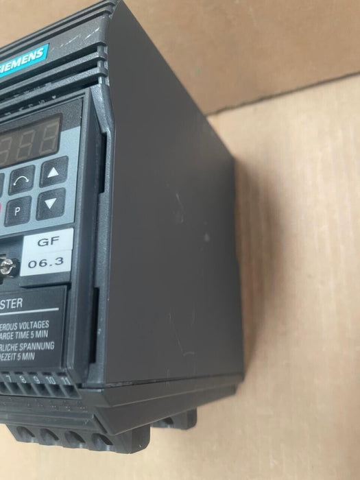 Siemens - 6SE9213-6CA40 - MICROMASTER MM75/2 Frequency Inverter, 0.75 kW
