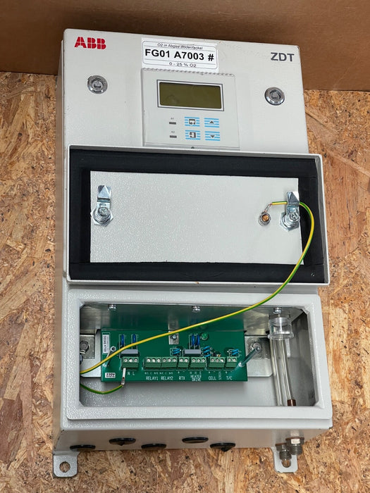 ABB – ZDT/12104GERMAN (3K220000043902) – Zirconia Oxygen Analyzer System 0–25%