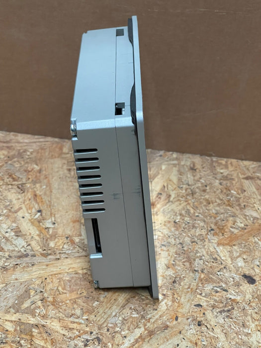 ABB – CP630 A1 – 1SAP530100R0001 – CP600 Series 5.7″ TFT Touchscreen HMI