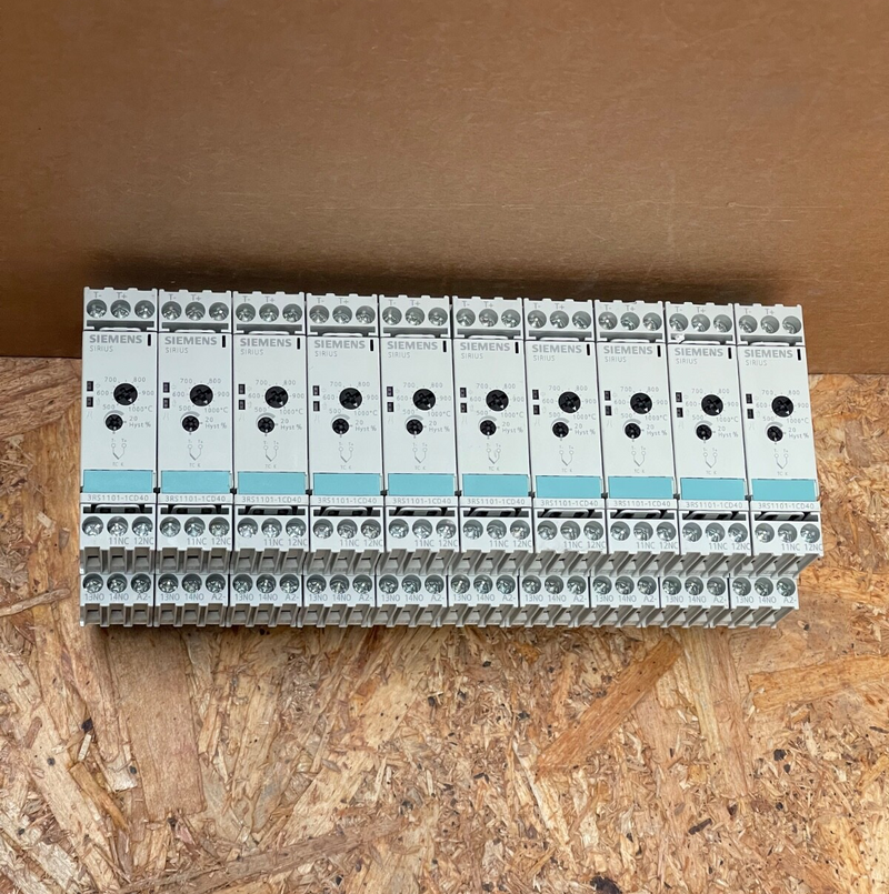 Siemens – 3RS1101‑1CD40 – SIRIUS Temperature Monitoring Relay Ktype Thermocouple
