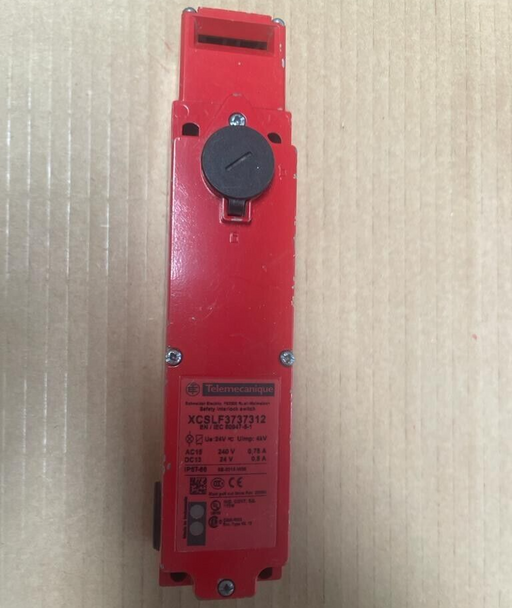 Telemecanique, XCLSF3737312, Safety switche XCS, metal, 2 NC+1 NO 24V